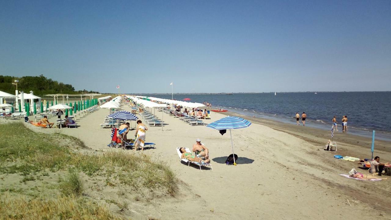 Апартаменти Mare Pineta Лідо-ді-Волано Екстер'єр фото
