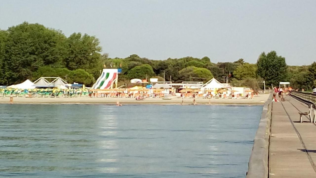 Апартаменти Mare Pineta Лідо-ді-Волано Екстер'єр фото