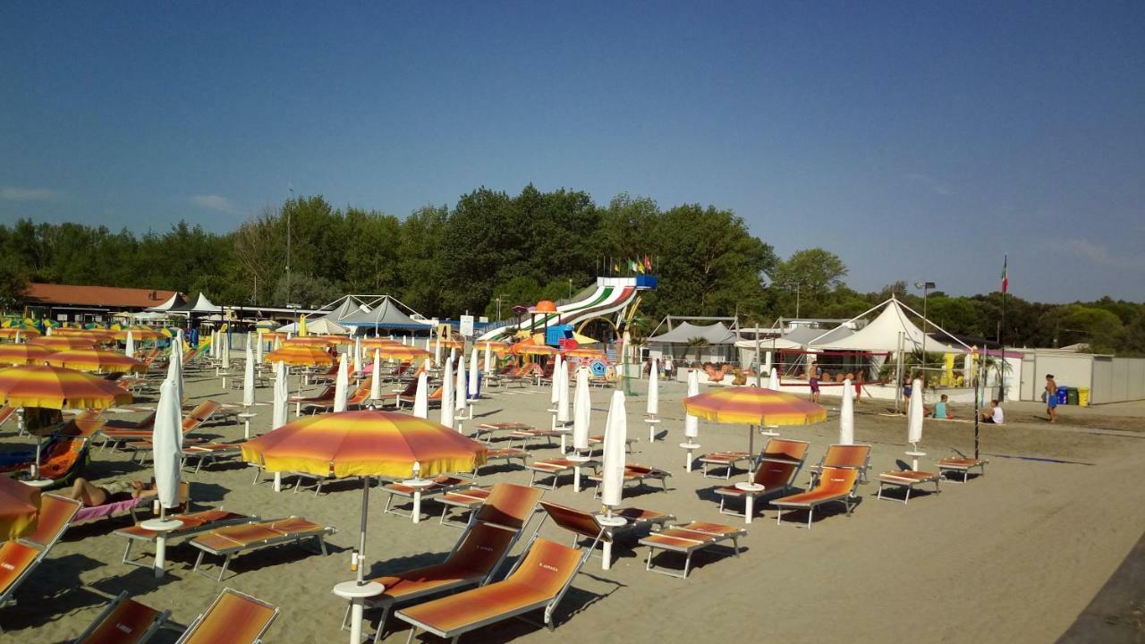 Апартаменти Mare Pineta Лідо-ді-Волано Екстер'єр фото